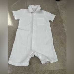 INFANT BABY WHITE SNAP BUTTON MUSLIN SHORTALL ROMPER SZ 6 MOS NWOT